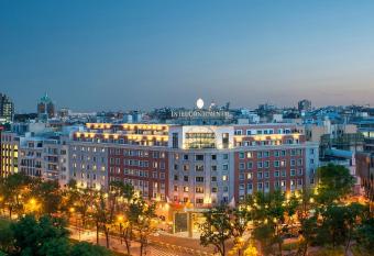 InterContinental Madrid, an IHG Hotel has rooms with a private hot tub