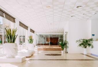 Hotel Safari has Balcony rooms