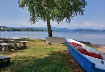 Bnbook Lago Maggiore Studio allows 18 year olds to book a room