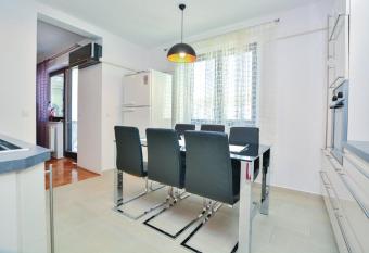 Apartma Renata has Balcony rooms