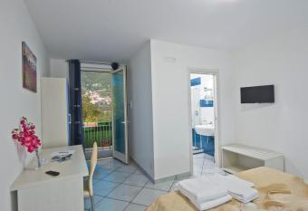 Gli Dei gemelli has Balcony rooms