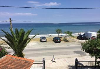 Varda Rooms has Balcony rooms