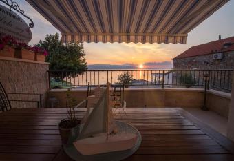 Dida moj has Balcony rooms