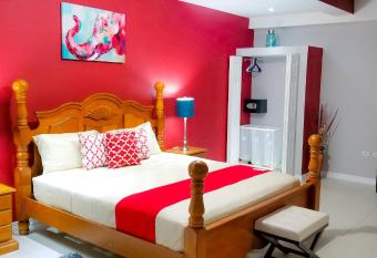 Casa Tamar Guest Apartment allows 18 year olds to book a room