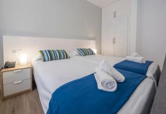 Hotel Victoria allows 18 year olds to book a room