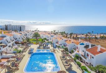 Sunset View Club allows 18 year olds to book a room