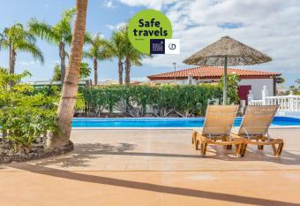 Royal Tenerife Country Club allows 18 year olds to book a room