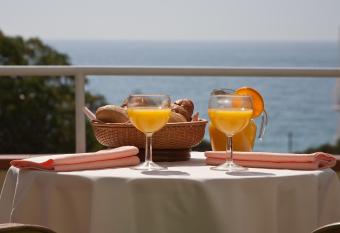 Hotel Claramar has Balcony rooms