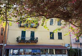 Perla Nera Guesthouse allows 18 year olds to book a room