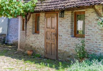 Dominic Boutique, Little Barn , Cloasterf has Balcony rooms