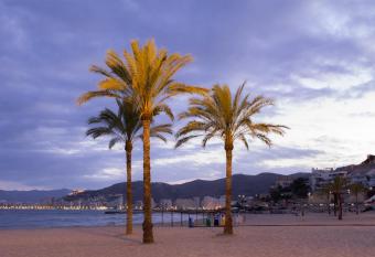 Hotel L Escala has Balcony rooms