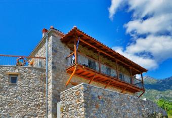 Arxontiko Taygeti has Balcony rooms