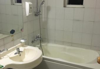 Nakwon Arcade Sky Motel has rooms with a private hot tub