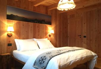 MaisonGorret has Balcony rooms