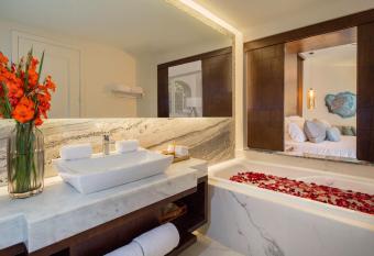 Secrets Royal Beach Punta Cana - Adults Only - All Inclusive allows 18 year olds to book a room