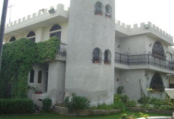 Castle By The Sea has Balcony rooms