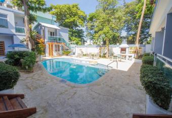 Casa Valeria Boutique Hotel allows 18 year olds to book a room