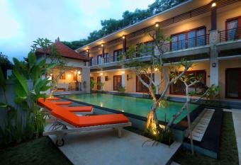 Avisara Villa & Suite has Balcony rooms
