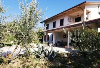 B&B RIPALTA has Balcony rooms