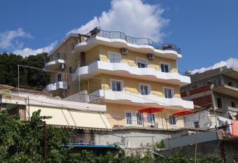 Beachfront Apartment allows 18 year olds to book a room