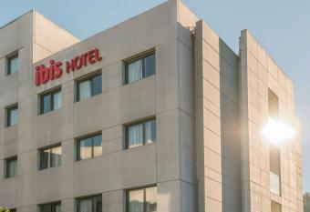 Ibis Girona allows 18 year olds to book a room