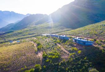 Big Sky Cottages has Balcony rooms