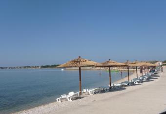 Apartments Mas-Rafaj allows 18 year olds to book a room