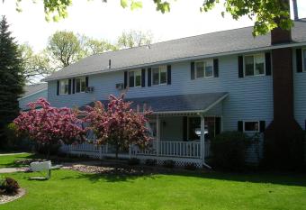 Churchill Pointe Inn allows 18 year olds to book a room