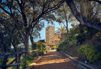 Hotel Castell d Emporda has Balcony rooms