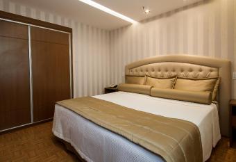 Am  ricas Granada Hotel has rooms with a private hot tub