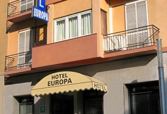 Hotel Europa allows 18 year olds to book a room