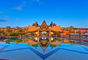 Lopesan Baobab Resort has Balcony rooms