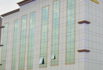 Kyan Al Yarmouk Suites has Balcony rooms