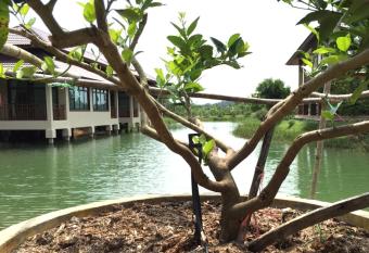 Lantala Residence has Balcony rooms