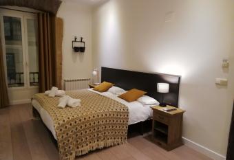 Don Cecilio Guesthouse (Parte Vieja) allows 18 year olds to book a room