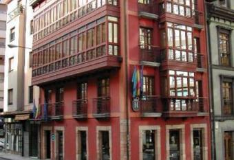 Hotel Vetusta allows 18 year olds to book a room