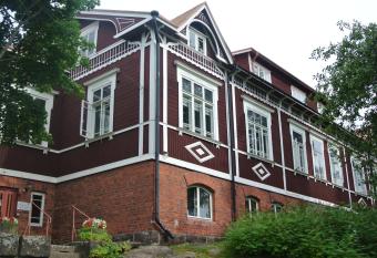 Porvoo Hostel allows 18 year olds to book a room