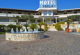 Hotel & Resort Perla has Balcony rooms