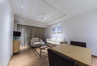 Grand Bittar Hotel has rooms with a private hot tub