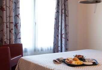 Hotel Del Parco has rooms with a private hot tub