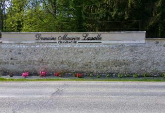 G  te Rilly-la-Montagne has Balcony rooms