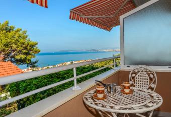 Apartments Intrada has Balcony rooms