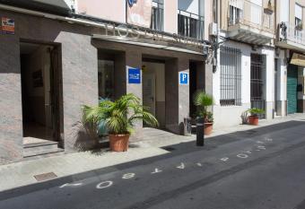 Hostal Solimar has Balcony rooms