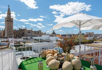 Hotel Convento La Gloria allows 18 year olds to book a room