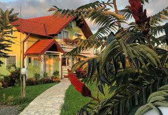 House Antonia has Balcony rooms