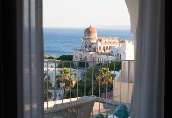 Est hotel has Balcony rooms