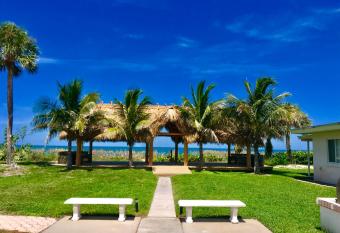 Casey Key Resort - Gulf Shores has Balcony rooms