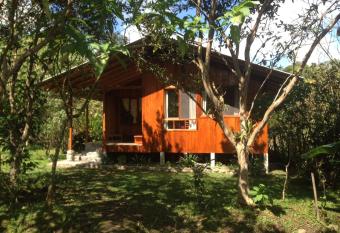 Casitas de Madera allows 18 year olds to book a room