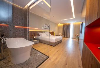 Fiore Hotel has Balcony rooms