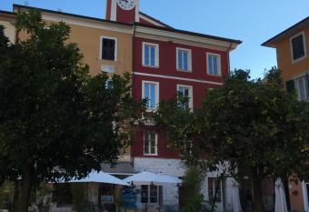 Ostello Palazzo Nizza has Balcony rooms
